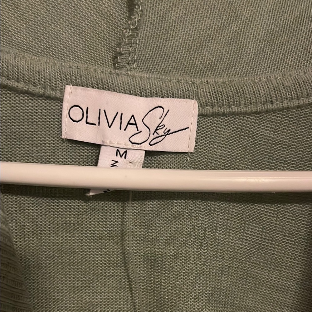 Women's Green Sweater Olivia Sky size medium NWT - Picture 5 of 7